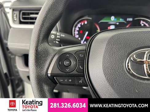 Used 2025 Toyota RAV4 XLE AWD/4WD image 26
