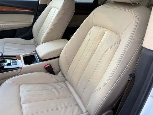 Used 2021 Audi Q5 Premium Plus w/ Premium Plus Package image 22