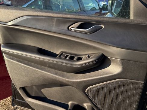 Used 2024 Jeep Grand Cherokee L Limited w/ Luxury Tech Group II image 13