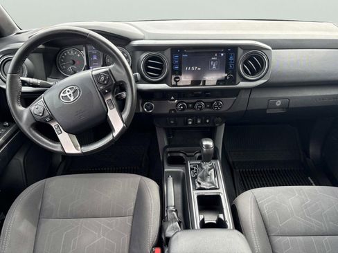 Used 2018 Toyota Tacoma TRD Off-Road image 15