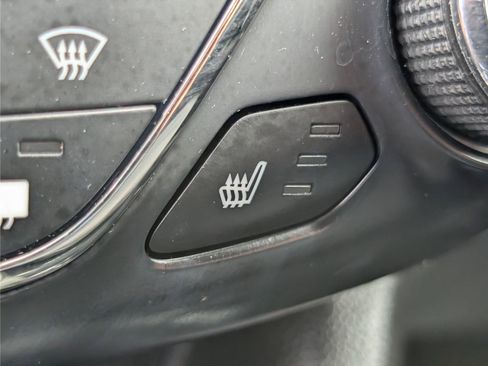 Used 2019 Chevrolet Cruze LT w/ Convenience Package FWD image 27