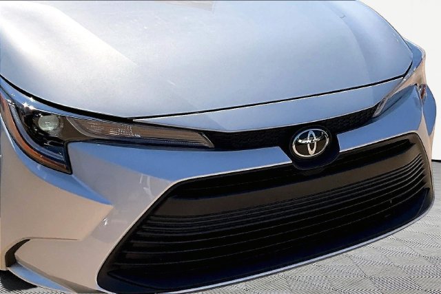 Used 2026 Toyota Corolla LE FWD image 30