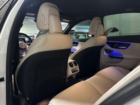 Used 2023 Mercedes-Benz C 300 Sedan image 16