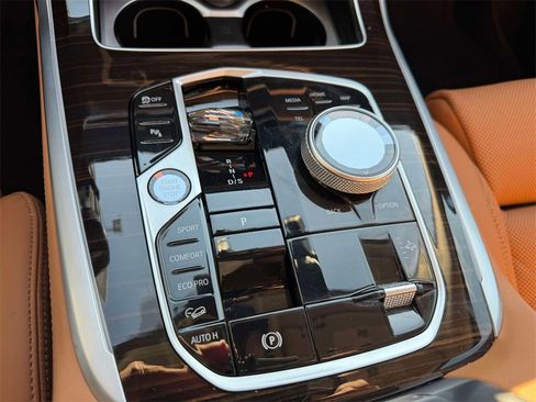 Certified 2026 BMW X7 xDrive40i w/ Executive Package image 16