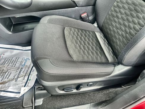 Used 2024 Nissan Pathfinder SV w/ Cargo Package image 18