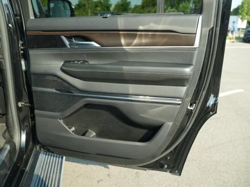 Used 2023 Jeep Grand Wagoneer Series II AWD/4WD image 24