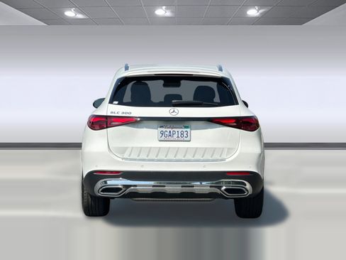 Used 2023 Mercedes-Benz GLC 300 image 9