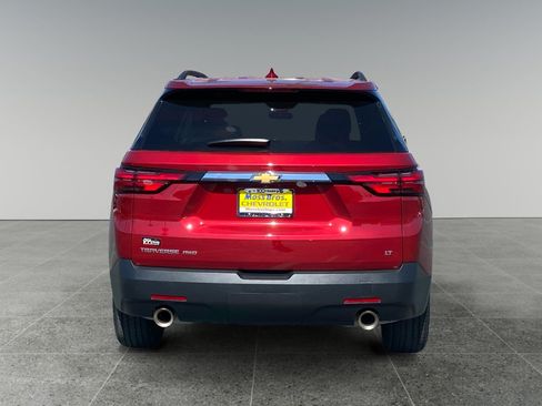 Used 2023 Chevrolet Traverse LT AWD/4WD image 4
