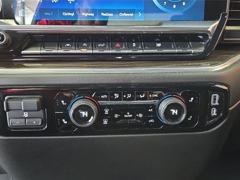 Used 2022 Chevrolet Silverado 1500 LT image 18