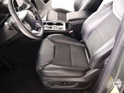 Used 2022 Ford Explorer ST w/ ST Street Pack image 11