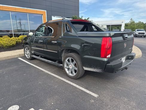 Used 2013 Cadillac Escalade EXT Premium AWD/4WD image 4