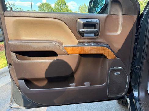 Used 2018 GMC Sierra 1500 SLT AWD/4WD image 21
