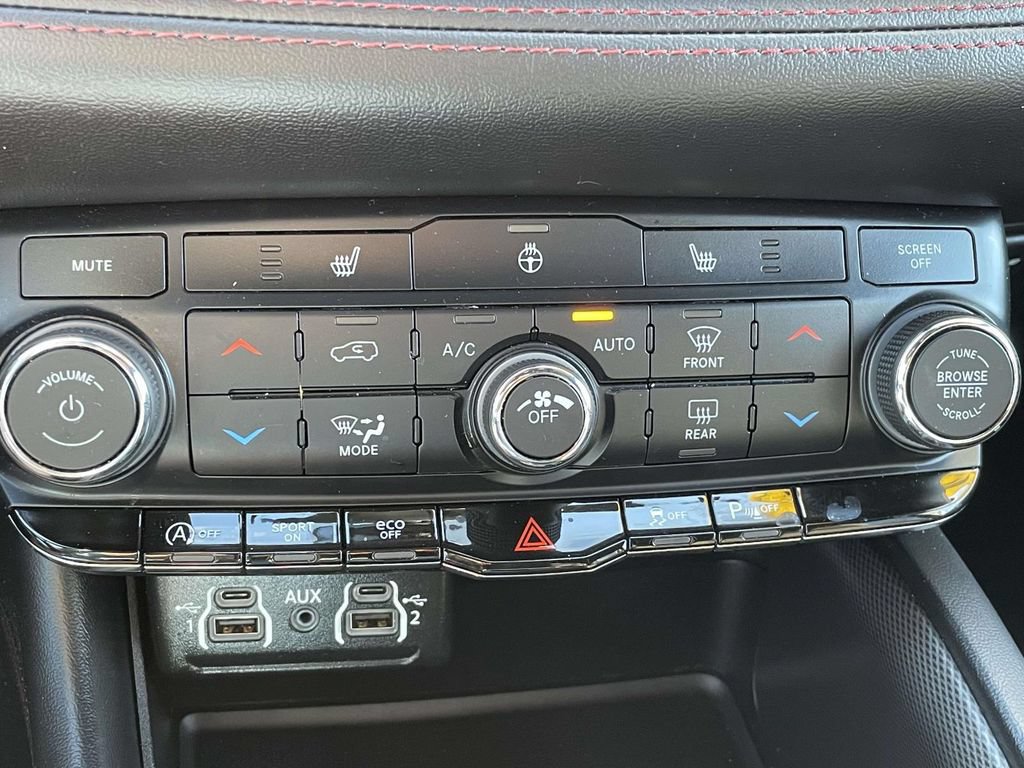 Used 2025 Dodge Durango GT RWD image 29