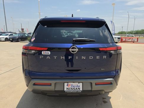 New 2026 Nissan Pathfinder SL FWD image 5