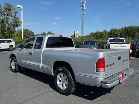 Used 2004 Dodge Dakota Sport w/ Deluxe Convenience Group RWD image 11