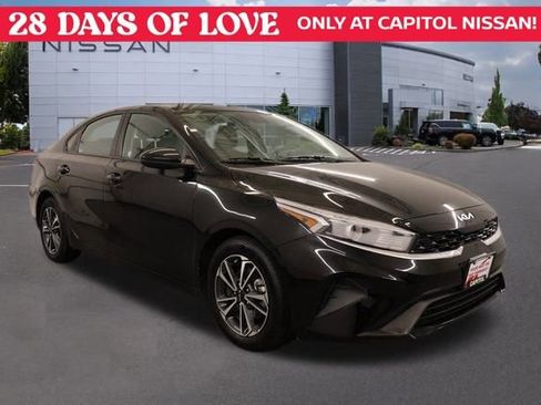 Used 2024 Kia Forte LXS image 1