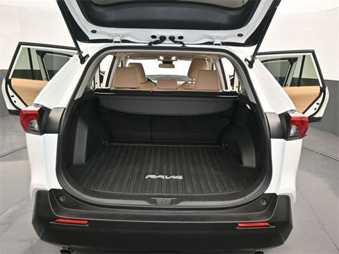 Used 2025 Toyota RAV4 LE image 12