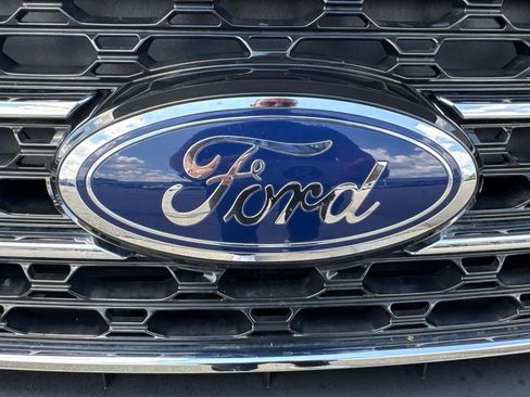 Certified 2023 Ford Explorer XLT AWD/4WD image 13