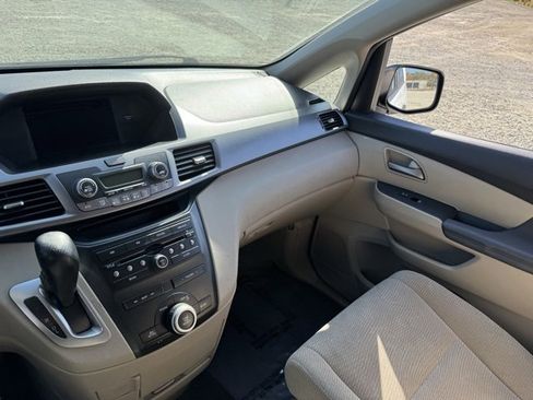 Used 2013 Honda Odyssey LX image 14