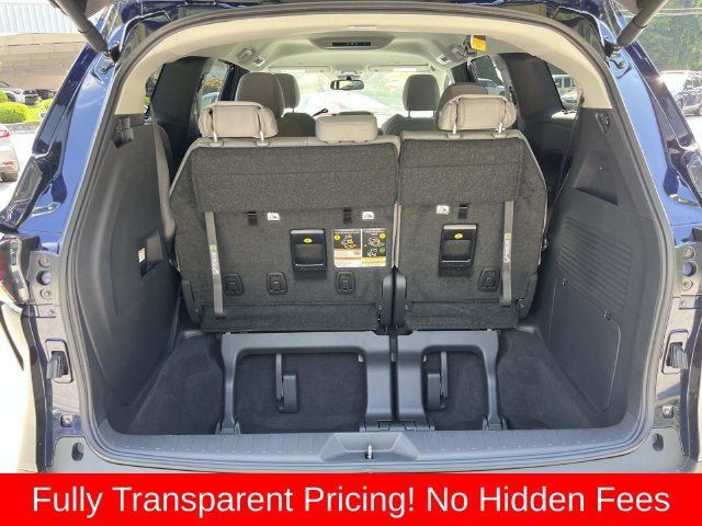 Used 2026 Toyota Sienna LE FWD image 18