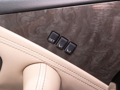 Used 2022 Nissan Armada Platinum RWD image 14
