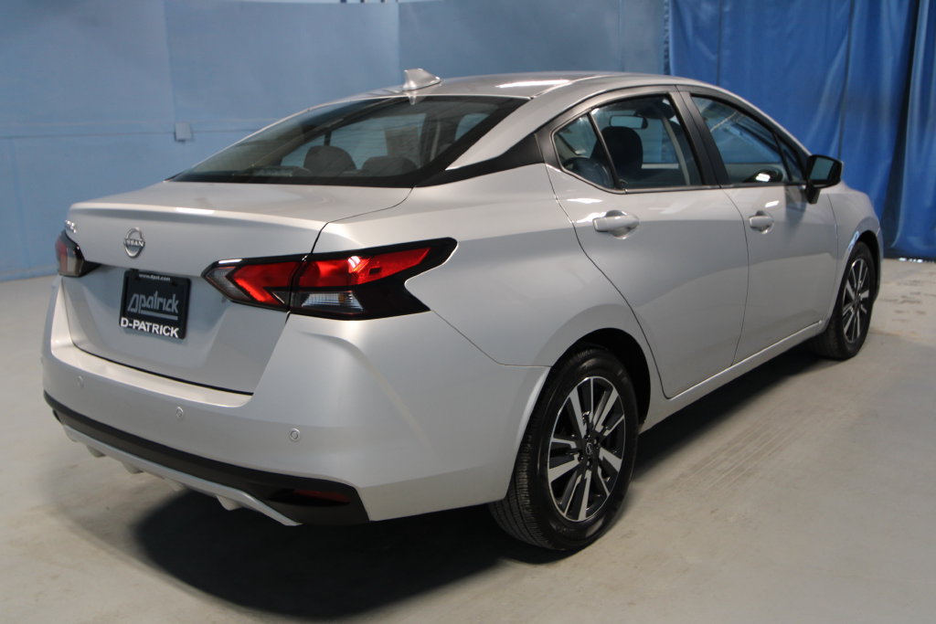 Used 2025 Nissan Versa SV FWD image 31
