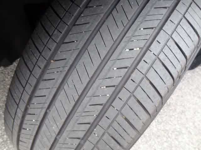 Certified 2025 Toyota Corolla Cross XLE FWD image 34