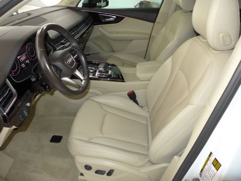 Used 2019 Audi Q7 3.0T Prestige image 47