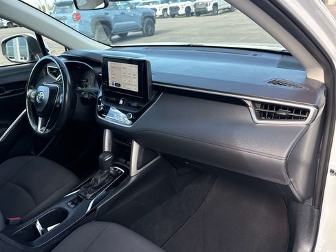 Used 2024 Toyota Corolla Cross LE AWD/4WD image 18