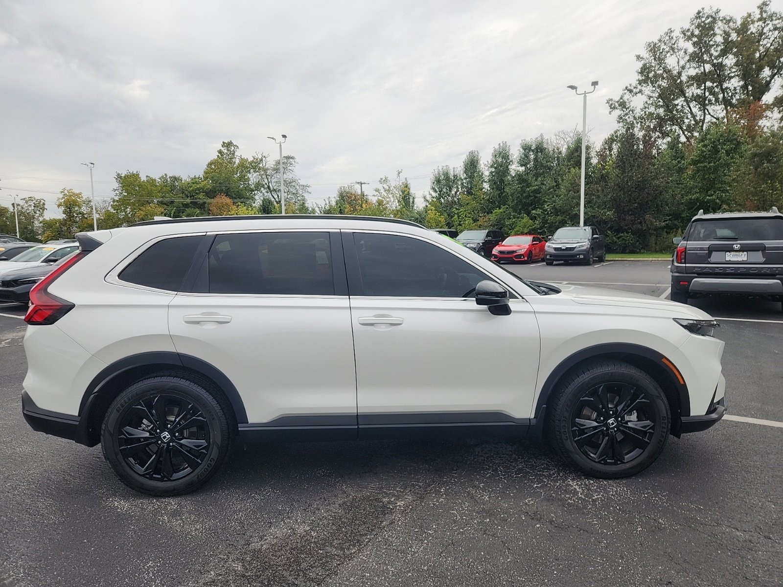 Used 2023 Honda CR-V Sport Touring image 8