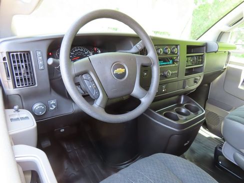Used 2024 Chevrolet Express 2500 w/ Driver Convenience Package RWD image 4