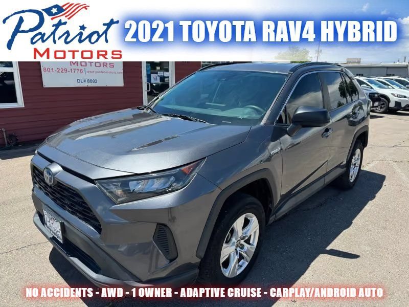 Used 2021 Toyota RAV4 LE AWD/4WD image 1