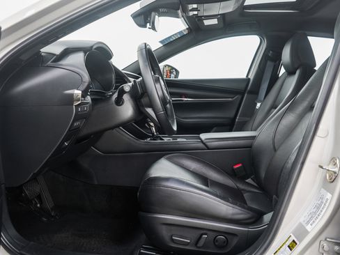 Used 2023 MAZDA MAZDA3 s image 18