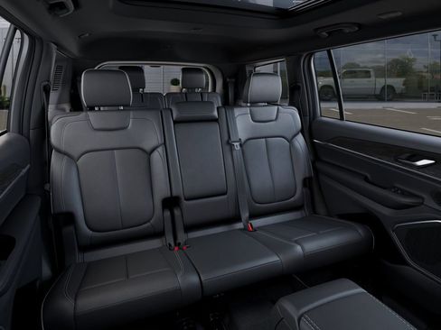 New 2026 Jeep Grand Cherokee L Limited AWD/4WD image 16