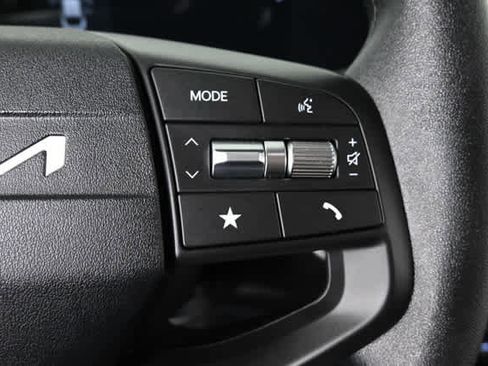 Used 2025 Kia K4 LXS image 20