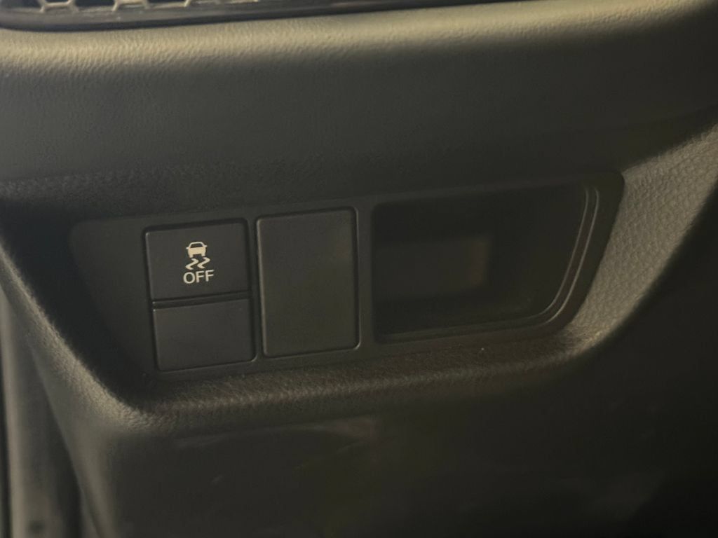 Used 2024 Honda HR-V LX image 19
