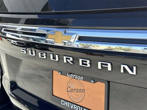 Used 2024 Chevrolet Suburban LT image 29