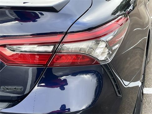 Used 2022 Toyota Camry XSE image 7