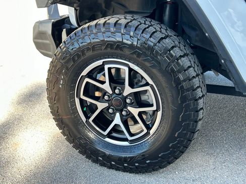 Certified 2023 Jeep Gladiator Rubicon image 25