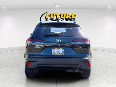 Certified 2026 Toyota Corolla Cross LE w/ Moonroof Package FWD image 6