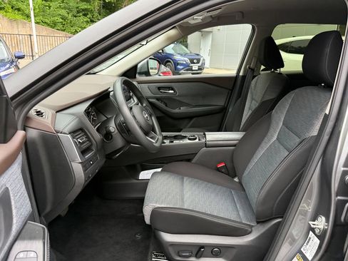 Used 2023 Nissan Rogue SV AWD/4WD image 20