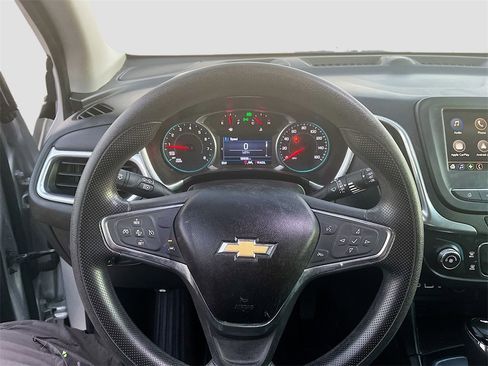 Used 2020 Chevrolet Equinox LT image 11