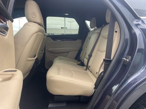 Used 2019 Cadillac XT5 Luxury AWD/4WD image 18
