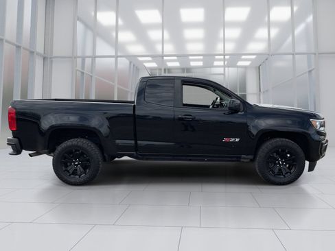 Used 2022 Chevrolet Colorado Z71 w/ Z71 Midnight Edition AWD/4WD image 7