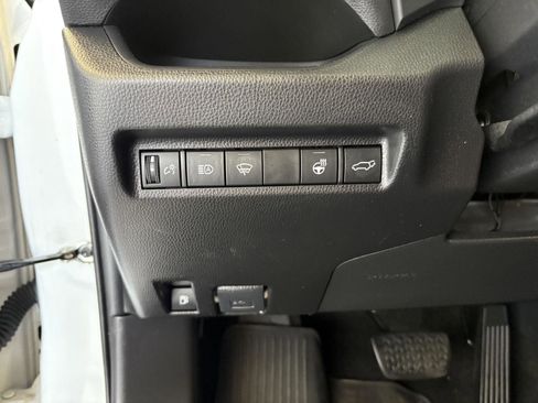 Used 2021 Toyota RAV4 SE w/ Weather & Moonroof Package image 12