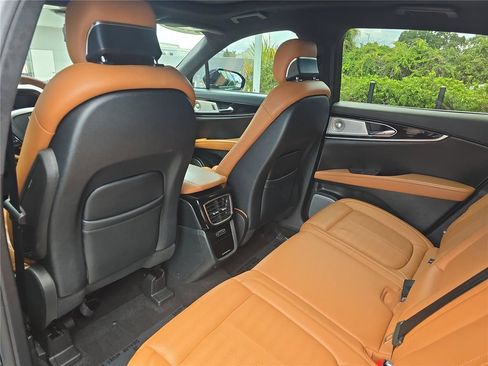 Certified 2023 Lincoln Nautilus Black Label w/ Class II Trailer Tow Package AWD/4WD image 14