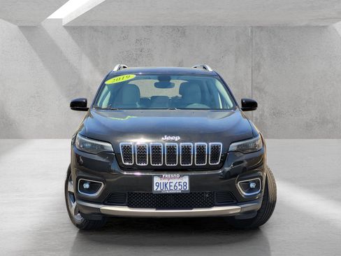 Used 2019 Jeep Cherokee Limited AWD/4WD image 3