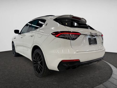 Used 2022 Maserati Levante GT image 3
