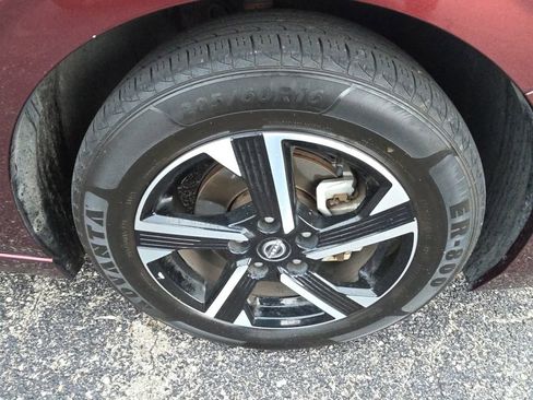 Used 2024 Nissan Sentra SV image 10