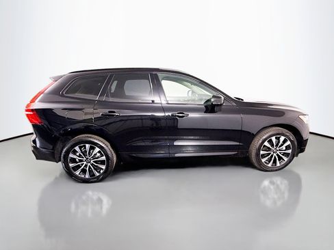 Used 2025 Volvo XC60 B5 Plus image 11